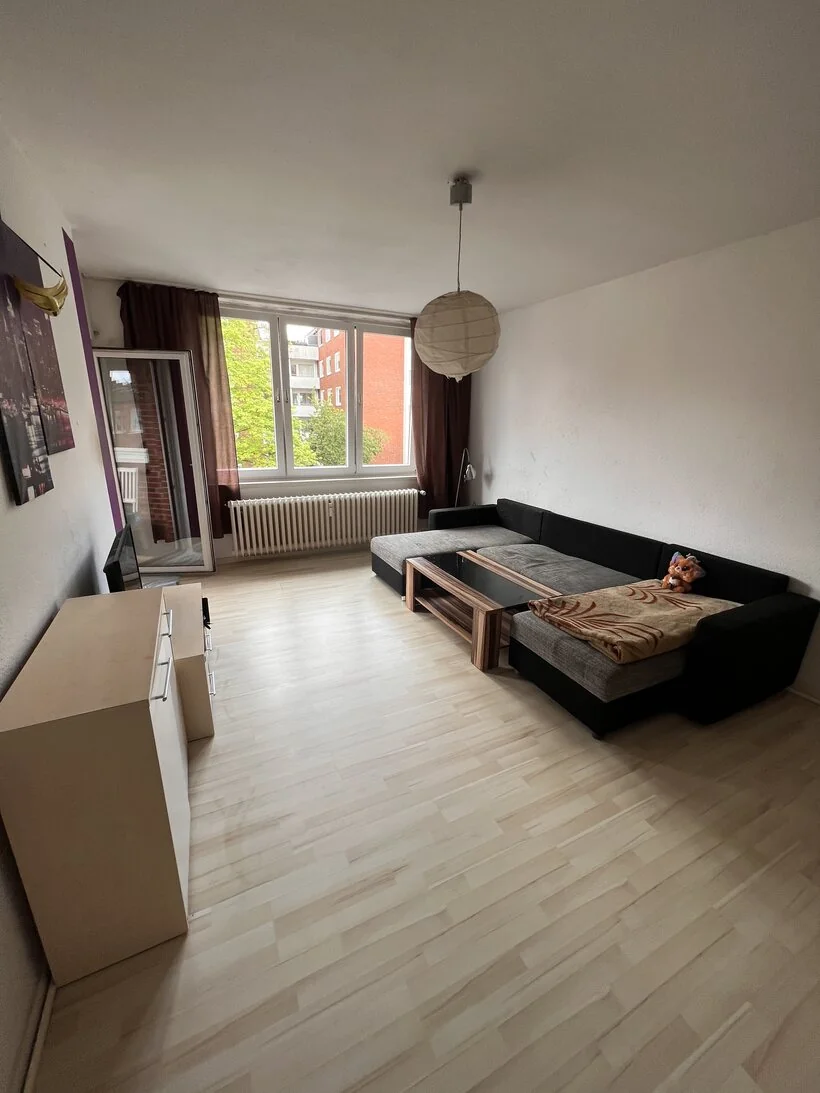 Wieder bewohnbarer Raum nach einer Messie-Entrümpelung in Köln