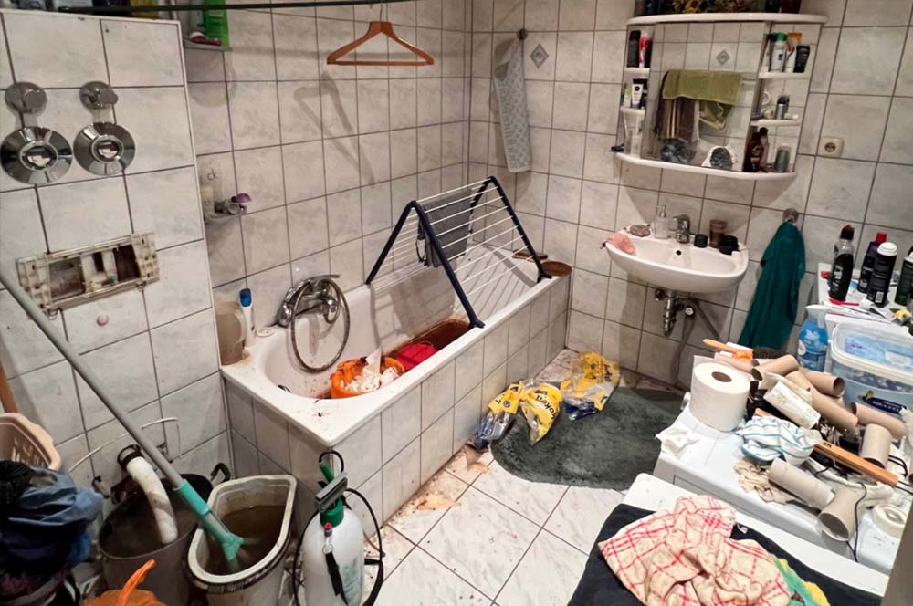 Messie Entrümpelung in Chemnitz Badezimmer Vorher