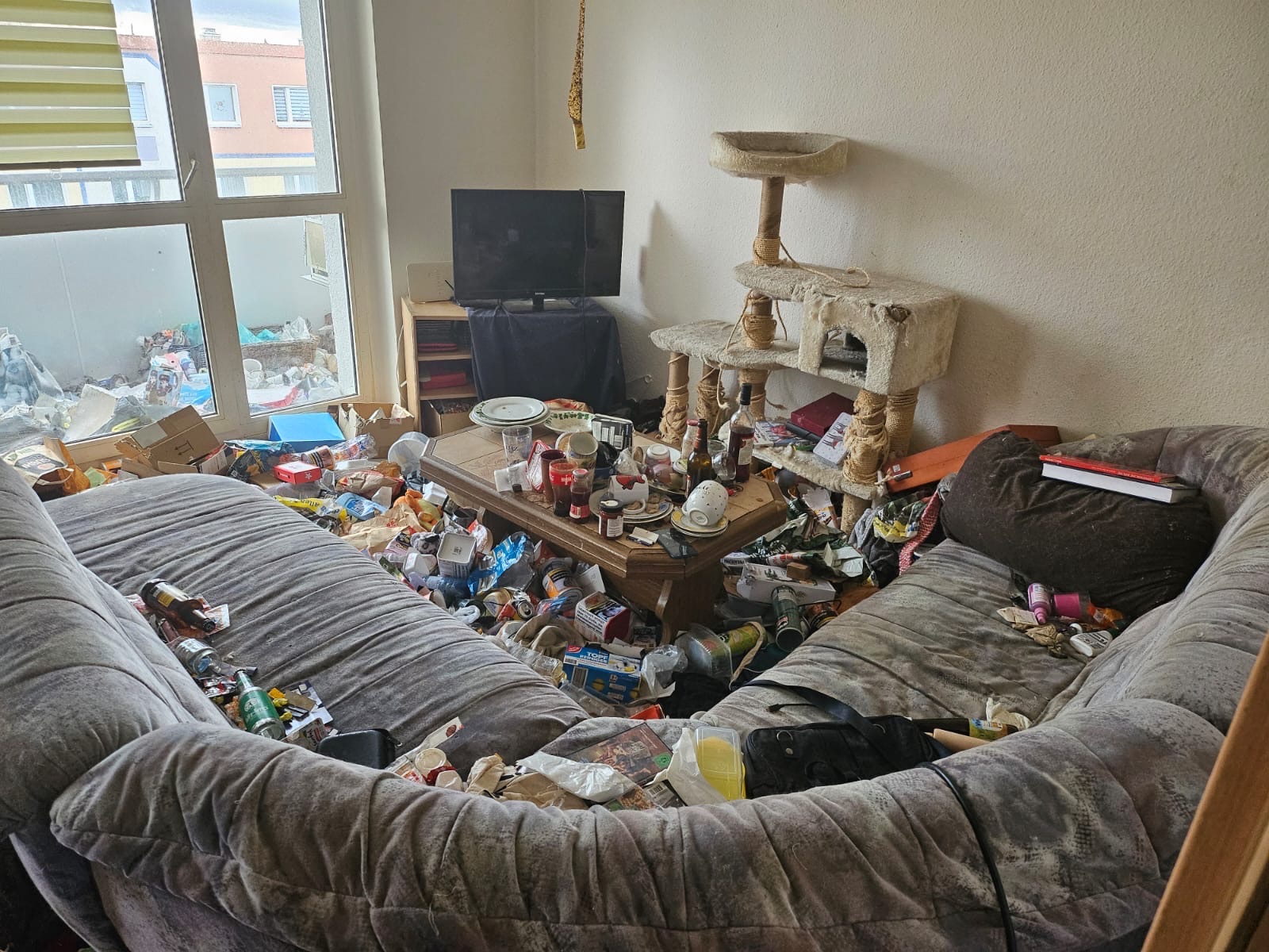 Messie Entrümpelung Berlin Vorher